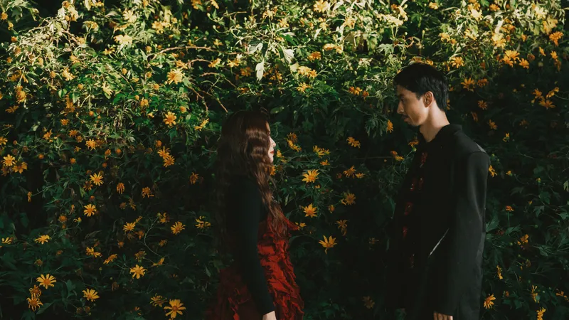 "Miền đất hứa" của Hoàng Thùy Linh và Đen Vâu là nơi tràn ngập yêu thương