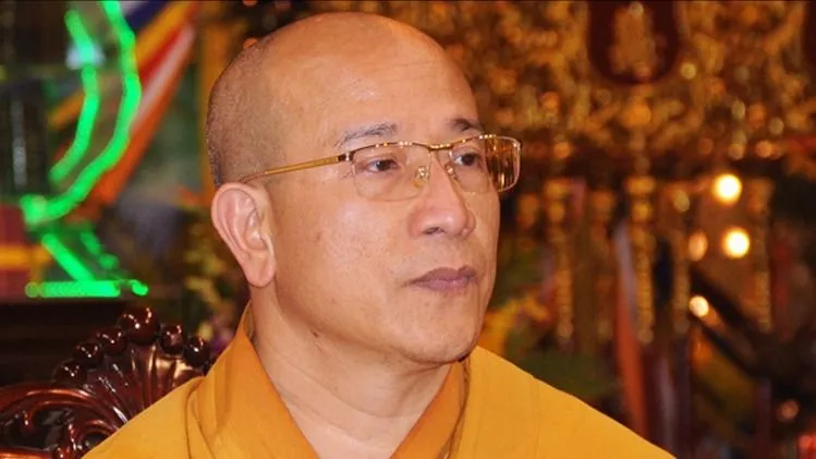 Podcast bản tin trưa 22-1: Trụ trì chùa Ba Vàng bị kỷ luật cảnh cáo do làm ảnh hưởng niềm tin Phật giáo; Truy bắt đối tượng dùng dao, súng, truy sát người phụ nữ 2 lần
