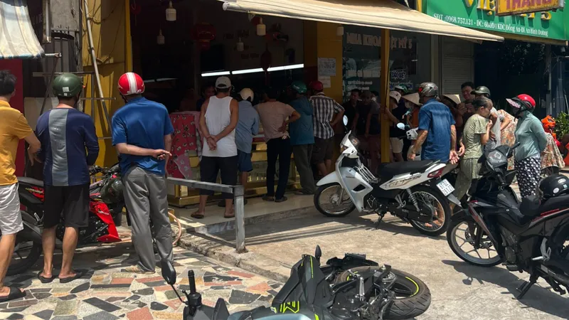 Podcast bản tin tối 25-3: Cướp tiệm vàng, bị người dân đuổi bắt; 3 người tử vong dưới hố ga