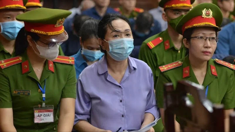 Podcast bản tin trưa 1-4: Vụ Trương Mỹ Lan và đồng phạm: VKS cung cấp bằng chứng hành vi thao túng SCB của Trương Mỹ Lan