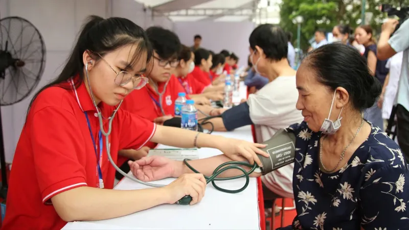 Podcast bản tin tối 5-4: Việt Nam có hơn 8,7 triệu người mắc bệnh thận mạn; Khai tử người thân để chiếm đoạt nhà