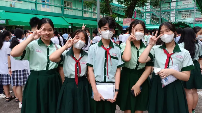 Podcast bản tin tối 22-4: Hai trường phổ thông chuyên ở TPHCM tuyển sinh thêm môn chuyên Anh, Toán, Khoa học tự nhiên