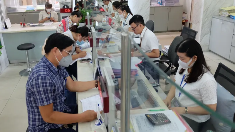Podcast bản tin tối 4-5: Chuẩn bị kỹ để thực hiện cải cách tiền lương mới từ 1-7-2024; Tranh thủ thu hoạch hơn 2.000ha lúa ngã đổ do mưa dông