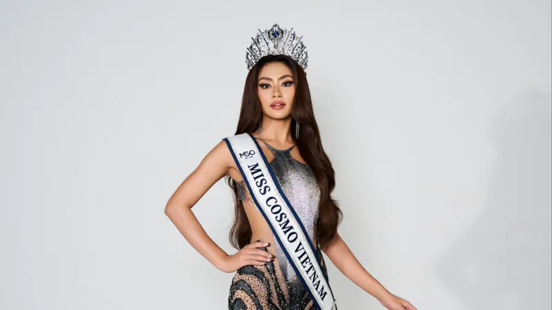 Hoa hậu Xuân Hạnh thực hiện Road to Miss Cosmo 2024
