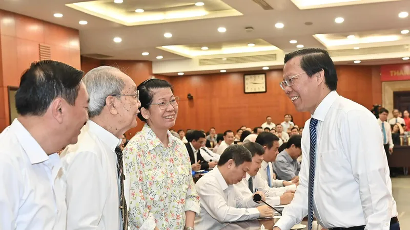 Podcast bản tin trưa 22-12: Lãnh đạo TPHCM gặp gỡ trí thức thành phố năm 2024; Khởi công công trình sửa chữa lớn Nhà hát Hòa Bình