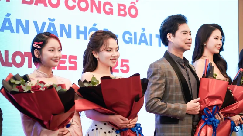 Những nghệ sĩ nào tham gia "Về quê làm giàu” và “Trạm phát sóng (+84)"