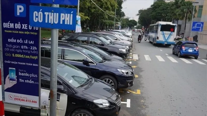 Podcast bản tin tối 27-3: Thu phí ô tô dưới lòng đường: 4 năm thực hiện lỗ hơn 2 tỷ đồng; Hơn 70 người tiếp xúc nam thanh niên mắc viêm não mô cầu