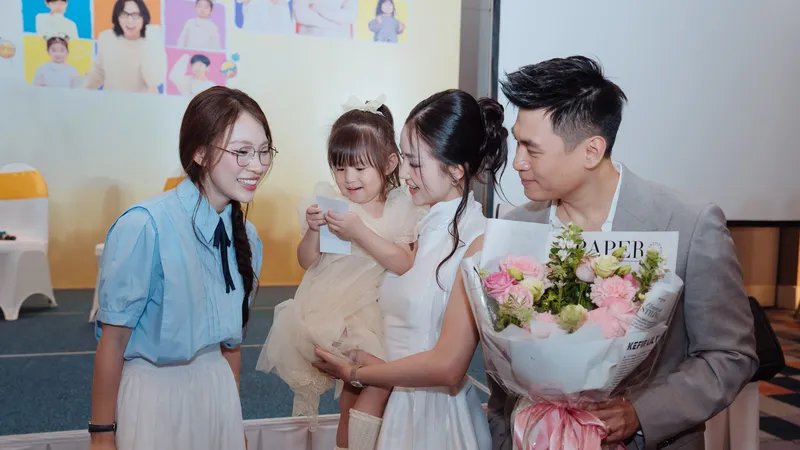 “Mẹ vắng nhà, ba là siêu nhân” trở lại với dàn cast nhí nổi tiếng 
