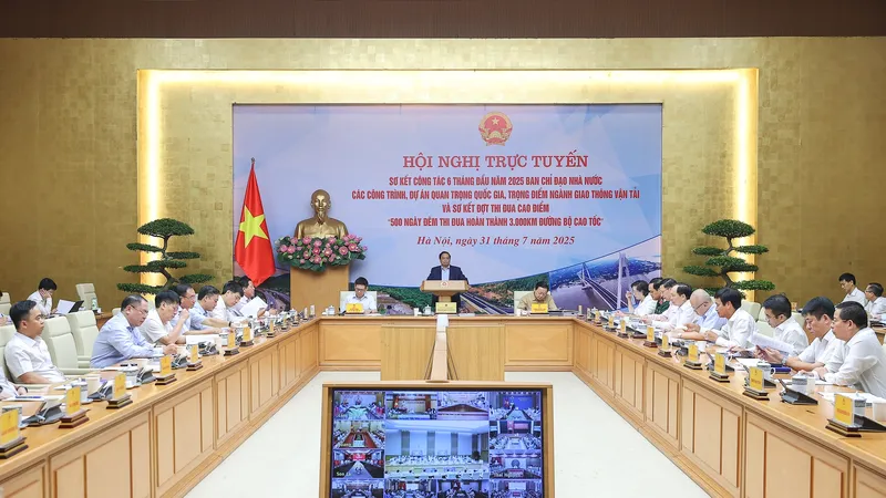 Podcast bản tin trưa 31-7: Hoàn thành xây dựng 3.000km đường bộ cao tốc trong năm 2025 | Mưa lớn gây sạt lở nhiều tuyến đường tại Điện Biên