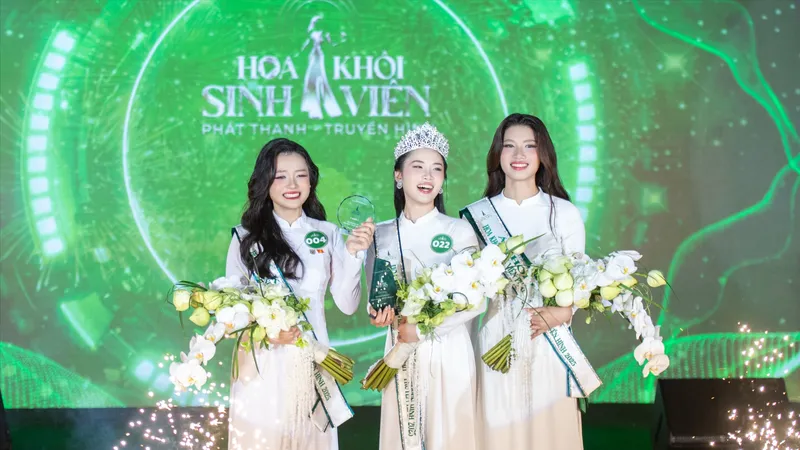 Nguyễn Ngọc Phương Trinh đăng quang Hoa khôi Sinh viên Phát thanh - Truyền hình 2025