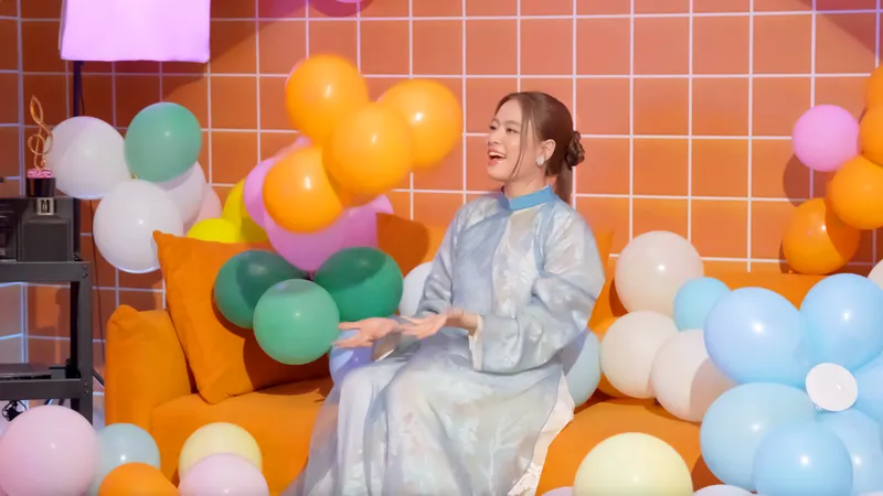 Hoàng Thùy Linh "bắt tay" Hứa Kim Tuyền ra mắt nhạc tết