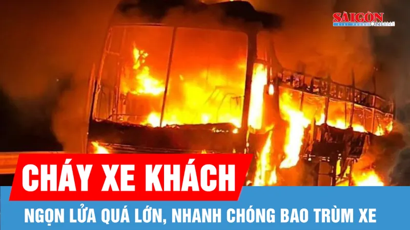 Xe khách bốc cháy dữ dội trên Quốc lộ 1