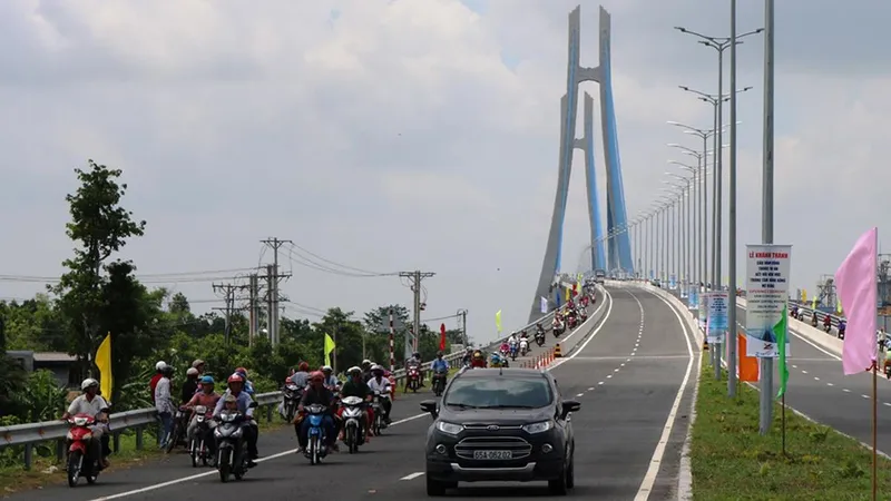 Cầu Vàm Cống thông xe, tạo động lực quan trọng cho Đồng Tháp bứt phá