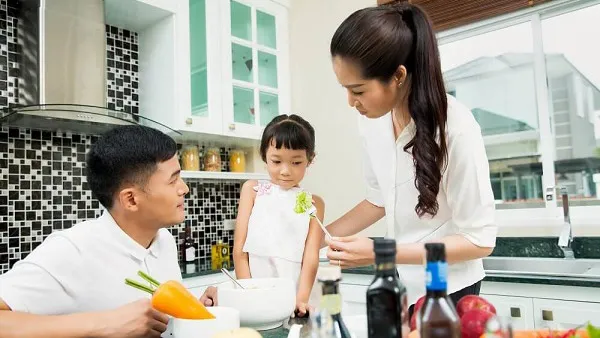 Chiến lược cho bữa ăn: Đừng để giờ ăn trở thành "cuộc chiến"
