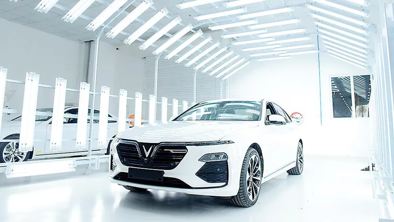 VinFast sẵn sàng bàn giao xe ô tô Lux cho khách hàng