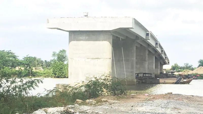 Dự án giao thông đình trệ vì chậm giải phóng mặt bằng