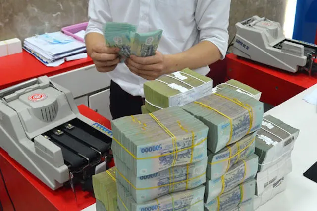 Không “giật cục” trong điều hành chính sách tiền tệ