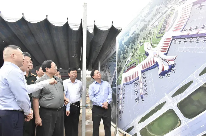 Prime Minister Pham Minh Chinh inspects progress of Phu Quoc International Airport expansion project. (Photo: SGGP)