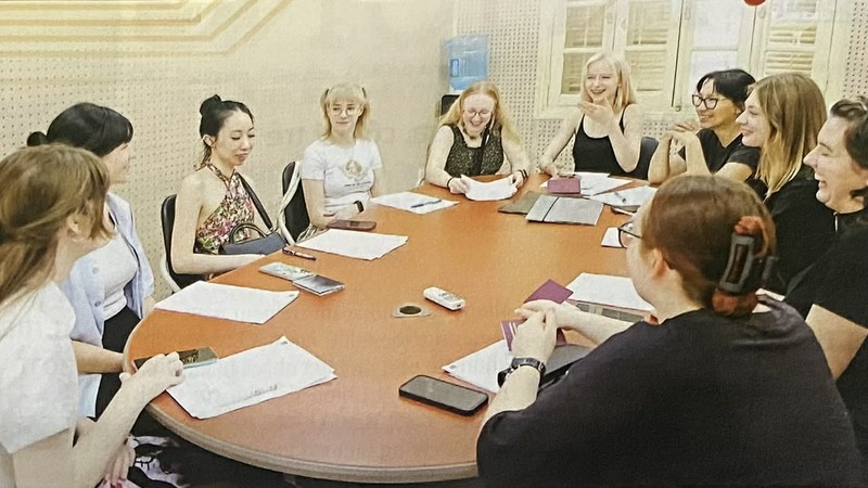 Polish scholarship students have arrived at Hanoi University (HANU) to pursue Vietnamese language studies under a Vietnamese Government scholarship program. (Photo: SGGP)