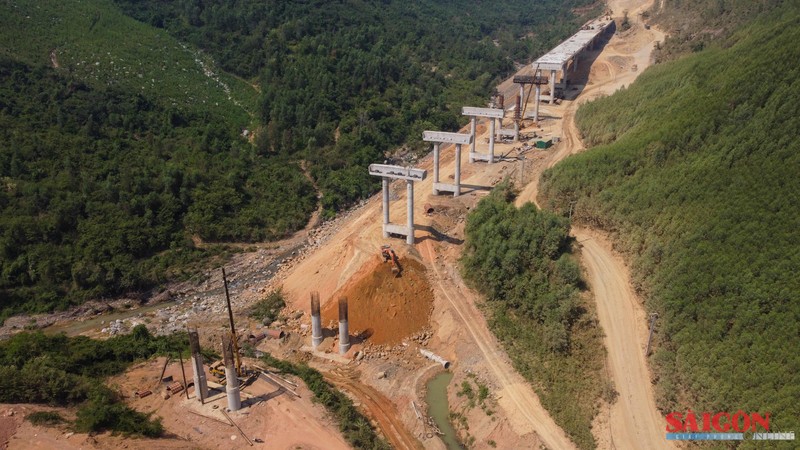 At the construction site of Khanh Hoa – Buon Ma Thuot Expressway