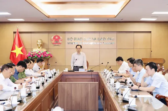 Minister of Education and Training Hoang Minh Son chairs a nationwide online conference on preparations for the organization of the 2026 National High School Graduation Examination. (Photo: SGGP)