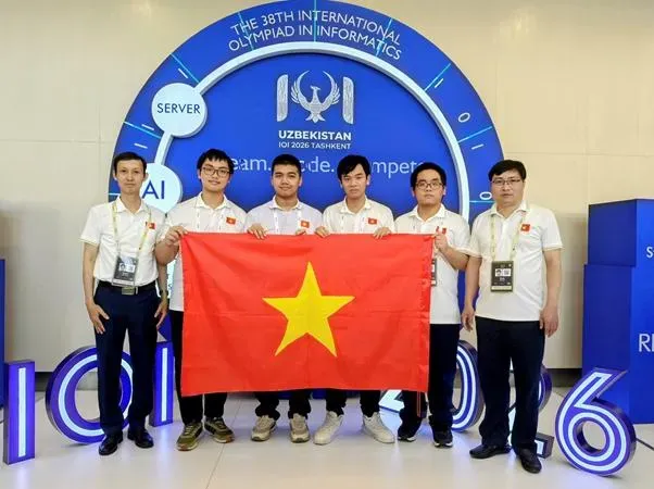 Vietnamese team participating in the International Olympiad in Informatics (IOI 2026) (Photo: Ministry of Education and Training