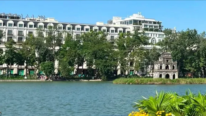 Hanoi enters autumn but still sees localized hot weather. (Photo: SGGP)