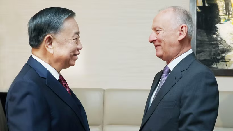 General Secretary of the Communist Party of Vietnam Central Committee and President To Lam (left) meets with Russian Presidential Aide and Chairman of the Maritime Board Nikolai Patrushev on September 8, 2026. (Photo: VNA)