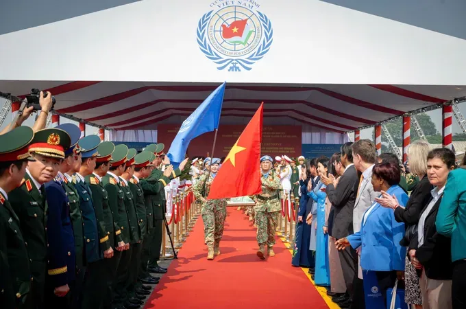 The send-off ceremony is held at Noi Bai International Airport in Hanoi on September 22. (Photo: SGGP)