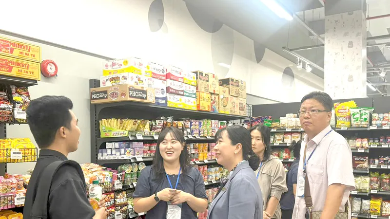 Đoàn Dure Coop tham quan, trao đổi kinh nghiệm tại Saigon Co.op