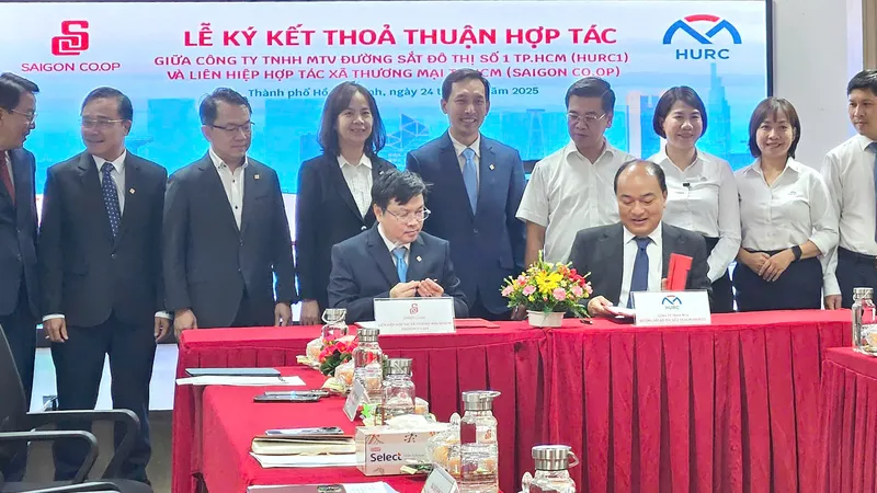 Lễ ký kết hợp tác giữa Saigon Co.op và HURC 1