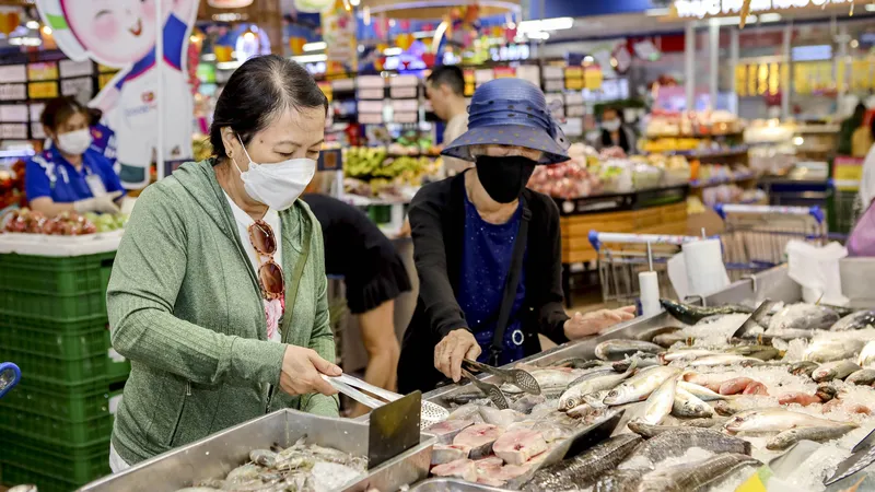 Nhiều mặt hàng đang được giảm giá mạnh tại hệ thống siêu thị Co.opmart 