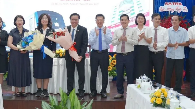 Lễ ký kết hợp tác chiến lược giai đoạn 2025-2028 giữa SATRA và HURC1