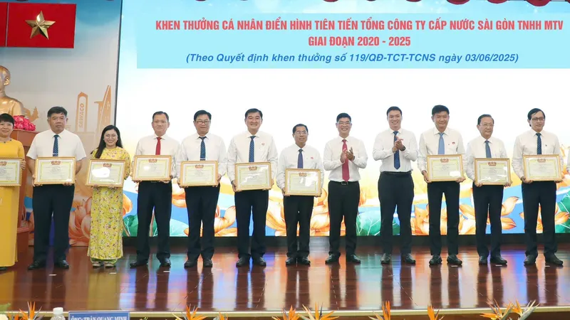 Các gương điển hình tiên tiến giai đoạn 2020 - 2025 được biểu dương tại hội nghị 