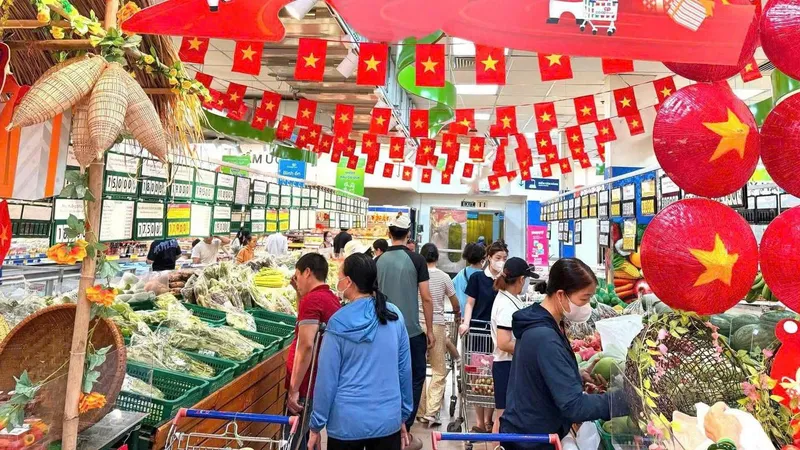 Sức mua bật tăng, kỳ vọng bứt phá cuối năm