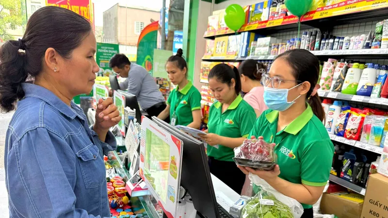 Người lao động có cơ hội việc làm tại các cửa hàng Co.op Food sắp được mở mới