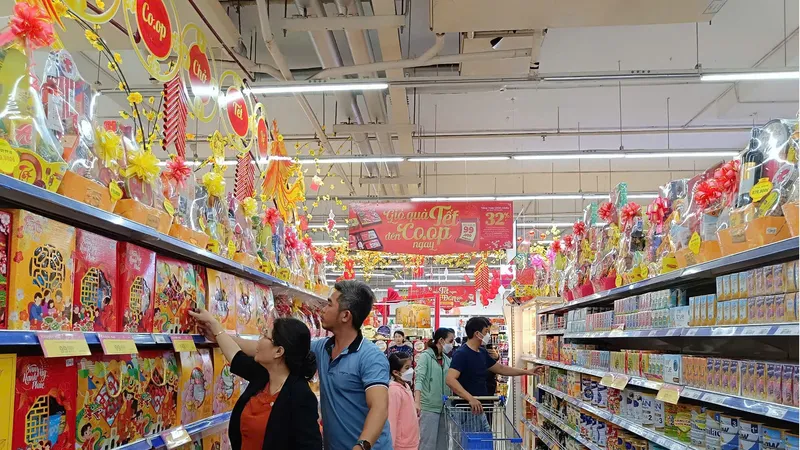 Giỏ quà tết hàng nhãn riêng Co.op được nhiều khách hàng tin chọn