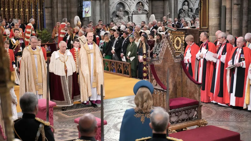 Vua Charles III của Vương Quốc Anh chính thức đăng quang