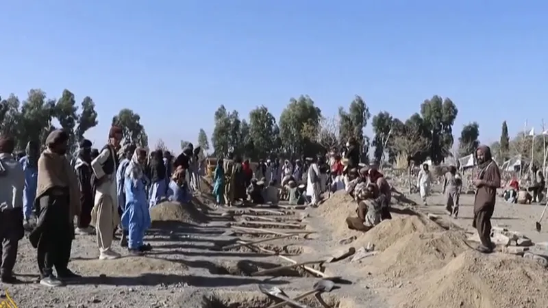Pakistan và Afghanistan giao tranh