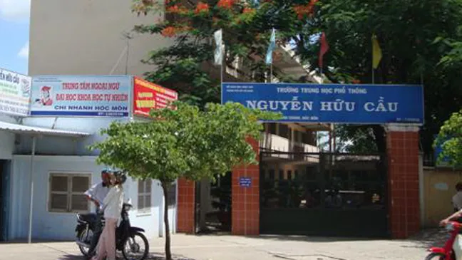 TPHCM: Thêm một trường THPT dừng tuyển sinh lớp 10 chuyên