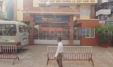 Dọa phạt học sinh "ngậm dép" cô giáo bị hạ bậc thi đua