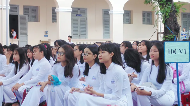 Từ năm 2020, trường THPT được tự chủ tuyển dụng giáo viên