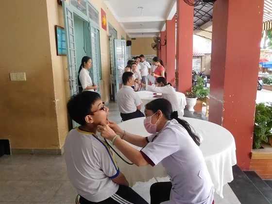 Không bắt buộc học sinh mua bảo hiểm tai nạn