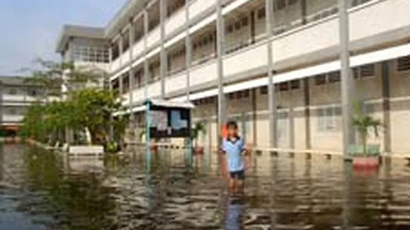 Học sinh TPHCM được nghỉ học ngày mai 26-11