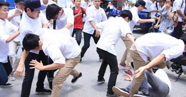 Đánh nhau do mâu thuẫn, 2 học sinh bị thương nặng 