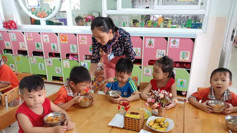 TPHCM: Đề xuất điều động nhân viên y tế đơn vị sự nghiệp công lập phụ trách y tế trường học