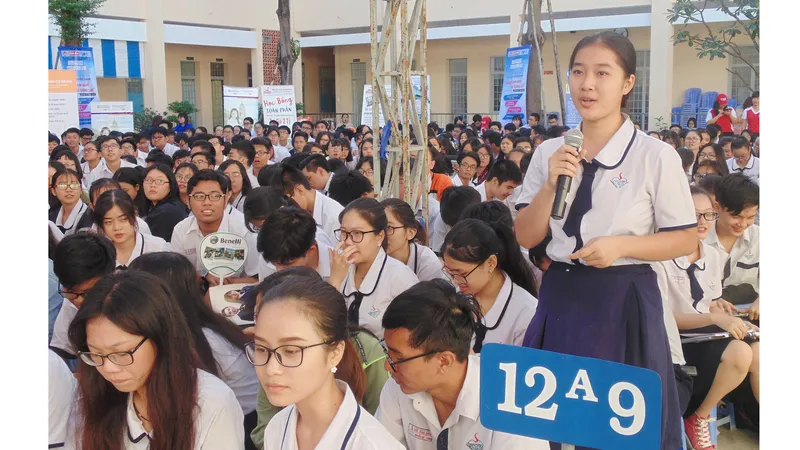 TPHCM: Học sinh lớp 12 chính thức đi học lại từ 9-3