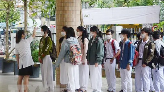 TPHCM: Khuyến khích học sinh đeo khẩu trang trong lớp học phòng chống dịch Covid-19