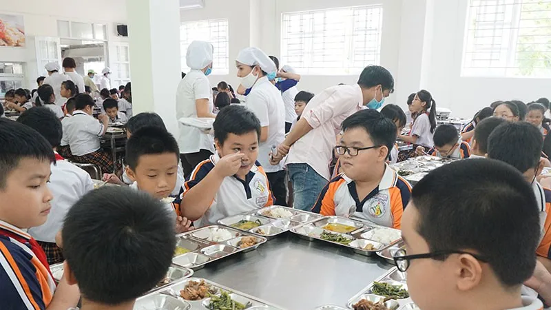Phòng GD-ĐT quận 9 nhận trách nhiệm về chất lượng bữa ăn bán trú tại Trường Tiểu học Trần Thị Bưởi