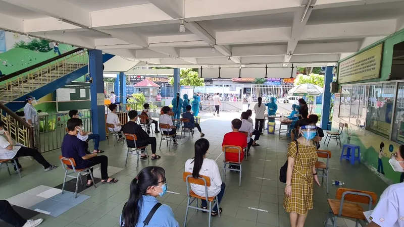 TPHCM: 95,26% thí sinh tham gia lấy mẫu xét nghiệm Covid-19 trong ngày 3-7